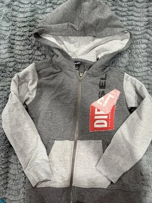 Moletom com capuz Diesel masculino gráfico com zíper tamanho 6 - Imagem 1 de 3