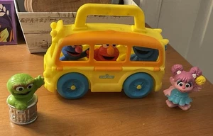 Sesamstraße Werkstatt 3" Figuren mit Schulbus und 5 Figuren - Bild 1 von 4