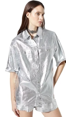 Camisa metálica Lanhtropy Soho nueva con etiquetas — plateada fiesta navideña minimalista de gran tamaño Foto 1 de 4