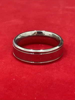 Men’s Stainless Steel Ring size 10 silver shinny vintage look!! - Image 1 of 4