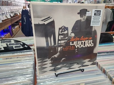 LESTER YOUNG - LESTER LEAPS IN: LIVE AT BIRDLAND 1951 - 1952 RSD BF 2025 — 第 1/2 张图片