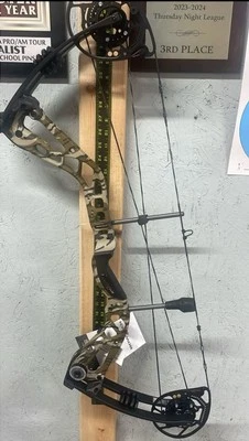 Bowtech Amplify Right Hand Compound Bow Mossy Oak Bottom Lands Camo - Image 1 of 4