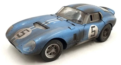 Exoto 1/18 Scale RLG18001FL - Cobra Daytona #5 1964 Le Mans D.Gurney - Image 1 of 4