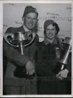 1938 Press Photo Oliver Larson, Bonnie Phillips & Mose Leadership Trophies Of 4H