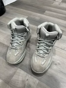 Size 10.5 - adidas Yeezy Desert Boot Salt - FV5677 - Picture 1 of 5