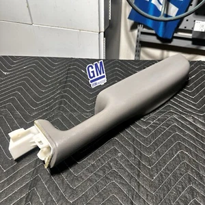 02-06 NBS Sierra Yukon Tahoe Front RH Passenger Armrest Pull Handle OEM GM Gray - Picture 1 of 18