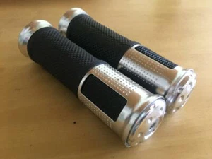 MOTORCYCLE Handle Bars Grips 7/8inch & 1inch SILVER 2.5CM & 2.2CM - Picture 1 of 4