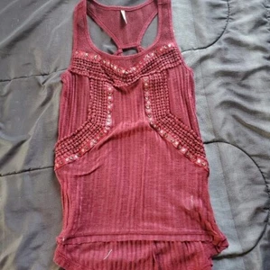 women small burgundy red ribbed tank VAnity jeweled accent - Picture 1 of 1