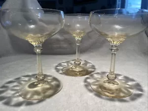 RARO SET DI 3 BICCHIERI SORBETTO ALTI CHAMPAGNE GIALLO SAHARA HEISEY OLD DOMINION - Foto 1 di 12