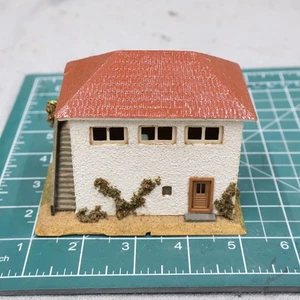 Faller HO Scale Wood Model Trail House - Picture 1 of 5