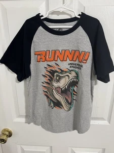 Universal Studios Jurassic World Boys Size Medium T-shirt RUNN! Gray & Black - Picture 1 of 3
