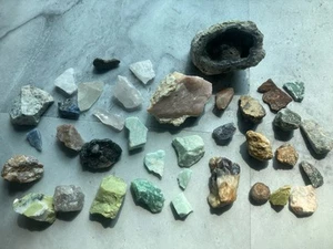 Konvolut Edelsteine, Steine, Geoden, Kristalle, Fossilien - Amethyst, Quarz Lot 4 - Bild 1 von 5