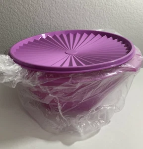 Tupperware Servalier Salad Bowl & Seal in 17 Cups Purple Brand New - Picture 1 of 4