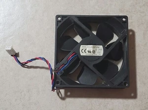DELTA ELECTRONICS KOMPUTER STACJONARNY CHŁODZĄCY WENTYLATOR OBUDOWY 90MM DSB0912M 3PIN 12V - Zdjęcie 1 z 2
