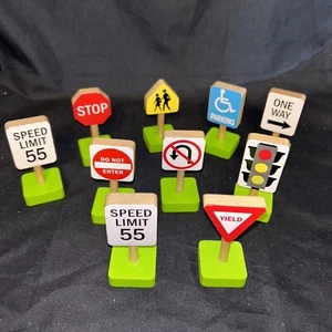 Melissa & Doug Wooden Traffic Road Signs Village City Signs Lot Of 10 Box 25 - Picture 1 of 4