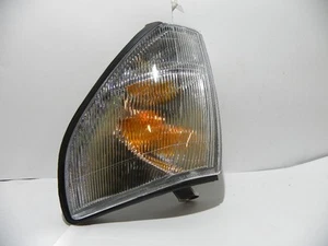 GRUPPO OTTICO TOYOTA LAND CRUISER 1997 MODELLO ANTERIORE LATO SINISTRO BIANCO - Picture 1 of 1