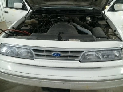 Grille Fits 95-97 CROWN VICTORIA 104852058 - Image 1 of 4