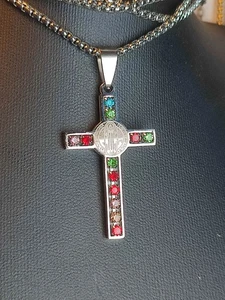 Halskette in Silber Jesus Kreuz mit bunten Edelsteinen geziert selten und schön - Picture 1 of 8