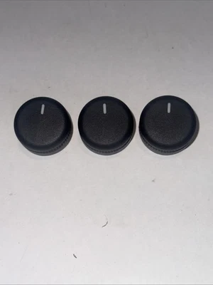 2001 2002 Cadillac Escalade Rear Climate Control Knobs - Image 1 of 2
