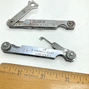 Lote De Colección 2 Cornwell & Dunlap Alambre de Metal Bujía Ajuste de Hueco Medidor EE. UU. - Imagen 1 de 16