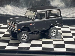 1/64 1968 FORD BRONCO FLAT NERO SOLLEVATO M39 - Foto 1 di 5