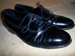 Johnson Murphy Classic Wing Tips Black 9M Excellent Condition Very Little Wear  - Picture 1 of 9