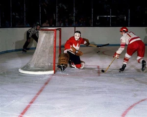 Tony Esposito Team Canada 1972 Summit Series 8x10 Photo - Picture 1 of 1