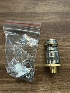 Accoppiatore Rapido MC70 per N20/Air Gas Ospedale Uso Odontoiatrico P/N 325396282 - Foto 1 di 6