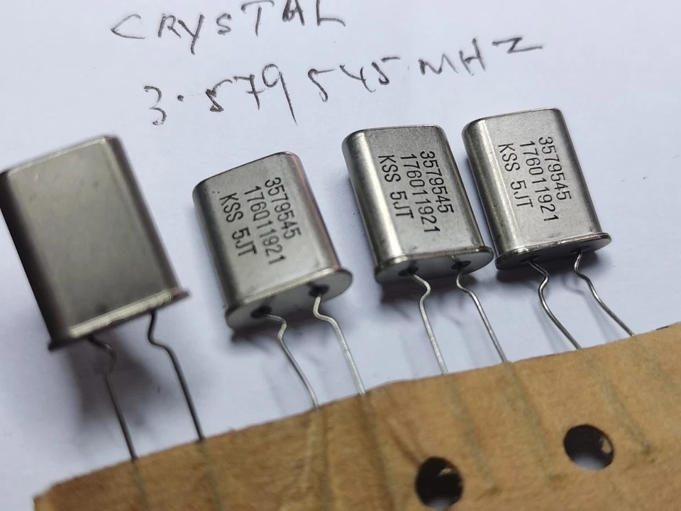 3579545 Crystal 3.579545mhz 10pcs  - Image 1 of 1