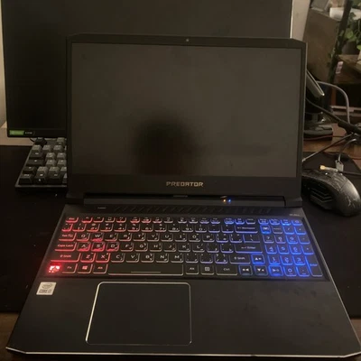 Acer Predator Helios 300 Laptop i7-10750H, RTX 3060, 16GB RAM, 1TB SSD - Bild 1 von 4