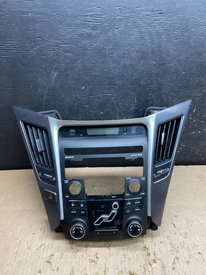 2011 to 2014 Hyundai Sonata Center Radio Climate Control Air Vent Bezel T8783 DG - Image 1 of 4