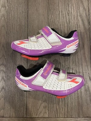 Женские велосипедные туфли Diadora - фиолетовые - размер EUR 39 / США 8 - выглядят бутсы - Изображение 1 из 3