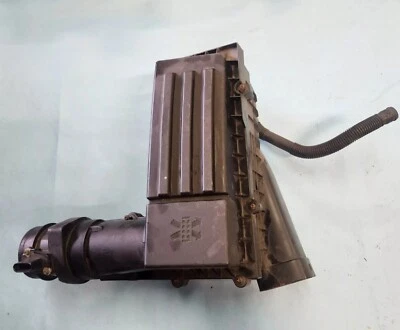 AUDI A3 2009-2013 ADMISIÓN AIRE FILTRO CAJA CUBIERTA OEM Foto 1 de 4