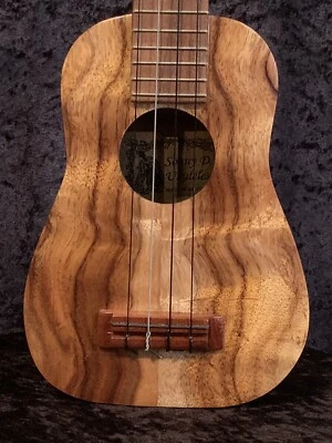 SONNY D NEW 4 STRING SOPRANO CURLY KOA UKULELE COLLECTIBLE. - Image 1 of 4