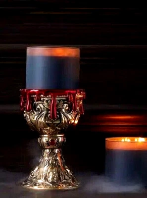 Bath & Body Works 7" Cáliz Taza Goteo Sangre 3 Mechas Candelabro Pedestal 🩸 Foto 1 de 4