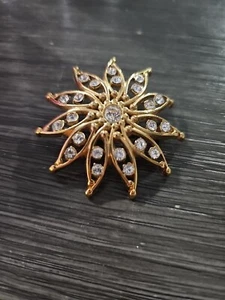 Vintage Clear Rhinestone Flower Brooch -- Costume Gilt Jewelry - Picture 1 of 7