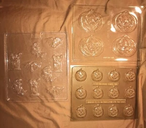 Hallmark & Make’n Mold Halloween Tombstone, Bats & Pumpkins Chocolate Mold - Picture 1 of 17