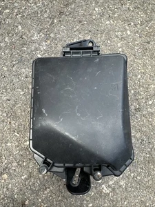 Caja de fusibles bahía motor Renault Clio Mk3 15c300087 674661 - Imagen 1 de 7