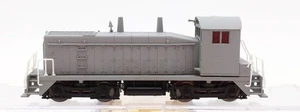 Life Like 7869 N Scale Undecorated SW9/1200 Diesel Locomotive EX - Picture 1 of 2