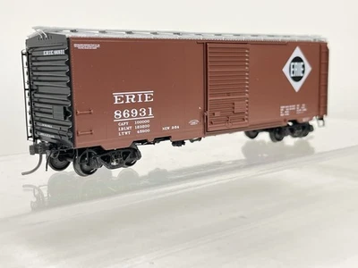 LNIB Kadee HO Erie #86931 40’ PS-1 Boxcar W/ #2100 Scale Couplers - Image 1 of 4