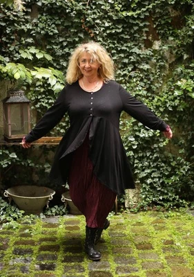 Privatsachen - Lagenlook JACKE ZIERPUNKT Gr 44 bis 54 - schwarz - Bild 1 von 4