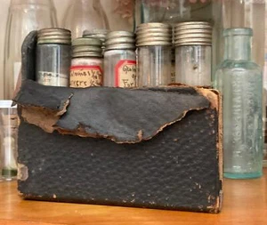 Antique Traveling Doctors Apothecary Case. Doctors Medical Kit. - Picture 1 of 7