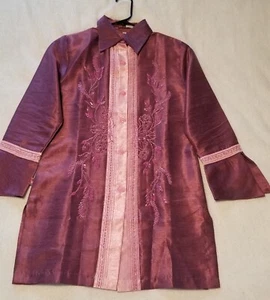 JM Women Barong ButtonUp Collar Size SMALL Beaded Purple Pink Floral Slit Sleeve - Picture 1 of 11