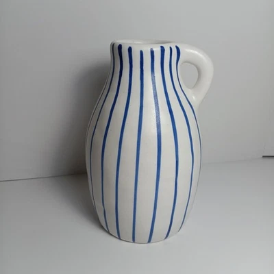 Jarrón pequeño de cerámica IKEA rayas azules y blancas jarra con mango boho sueco Foto 1 de 4