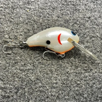 Bagley’s Diving Kill'r B1 DKB1 Vintage Crankbait - DKB1-4 White 4 - Image 1 of 4