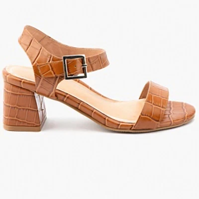 London Rebel Sandalia Tacón Punta Abierta Coñac Marrón Charol Cocodrilo Repujado 7 Foto 1 de 4
