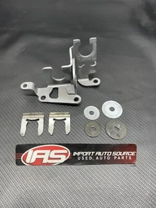 02-06 ACURA RSX TYPE S MANUAL TRANSMISSION BRACKET FOR SHIFTER CABLES OEM USED - Picture 1 of 1