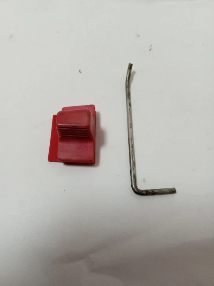 Weed Eater Model GTI18 Kill Switch 530038309 and Spring 530027959 - Image 1 of 2