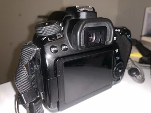 Canon EOS 80D 24.2 MP DSLR-Kamera - Schwarz (1263C027) - Bild 1 von 5