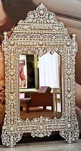 Handcrafted Syrian Mirror – Mother of Pearl Inlay, Exotic Wall Décor - Picture 1 of 17